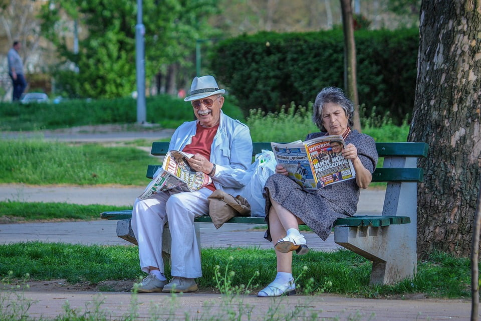 Stariji ljudi, foto: Besno pile, pixabay.free
