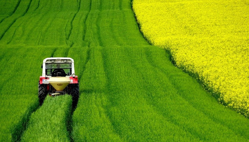 Srpski traktor, ilustracija traktora, foto: pixabay